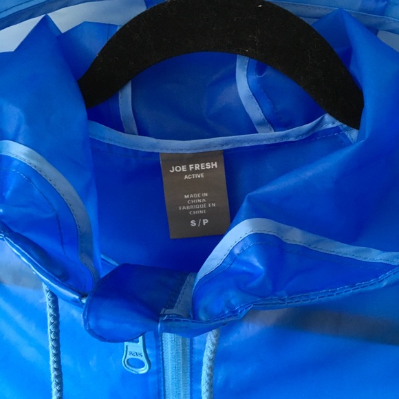 Joe Fresh Rain Jacket - Picture 3 of 7
